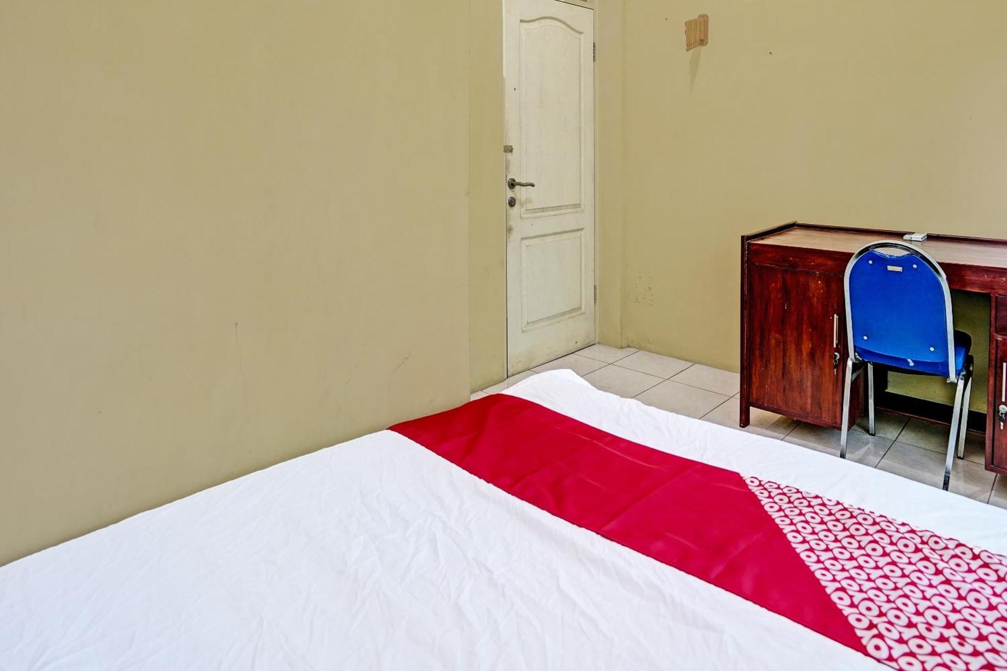 Oyo 91572 Kost Esklusif Barokah Hotel Pasuruan Kültér fotó